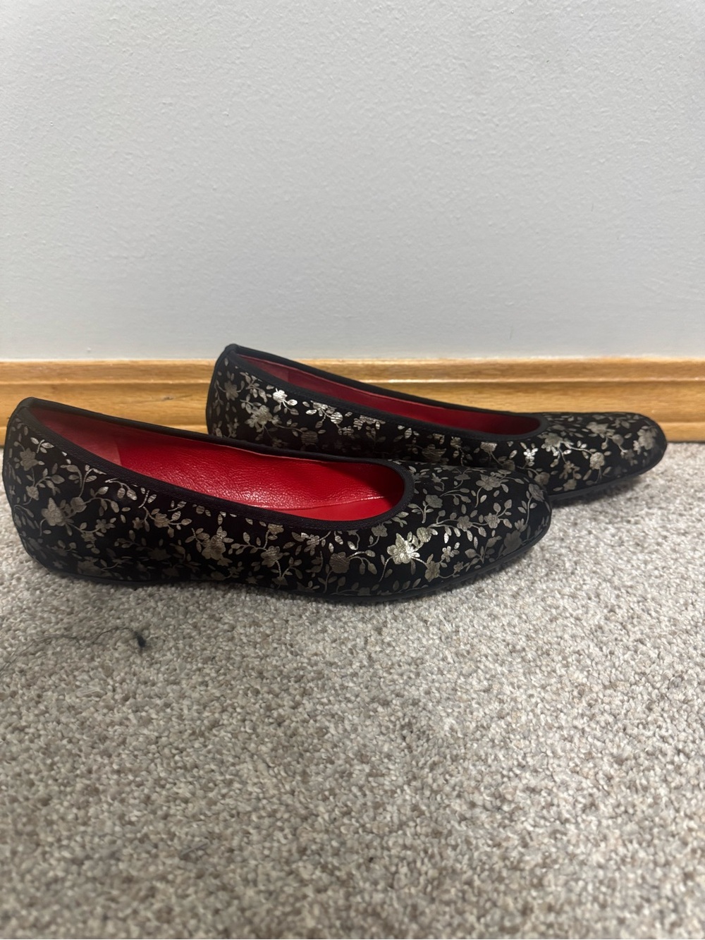 Sesto Meucci Black Golden Floral Ballet Flats